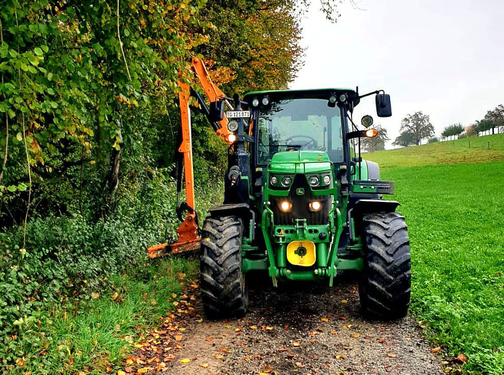 böschungsmulchen, waldstrassenunterhalt